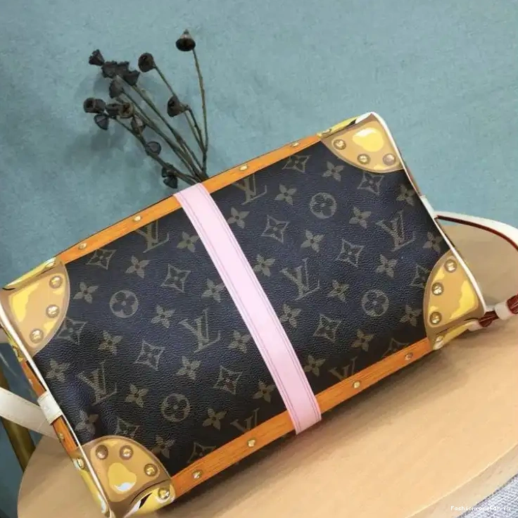 Fashionreps Bags 19T1L0393 LV 0616